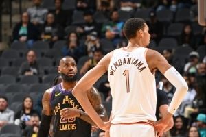 杰弗森：若文班&詹姆斯同届 文班会是状元 大个子总是优先被选中