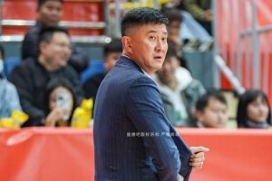 记者:广东阵容太厚了 小组赛可快进了 真正的较量半决赛才会开始